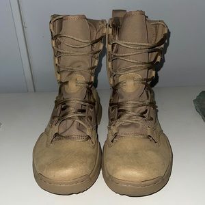 Nike high tops brand new tan women’s size 6. NWOT never been worn.